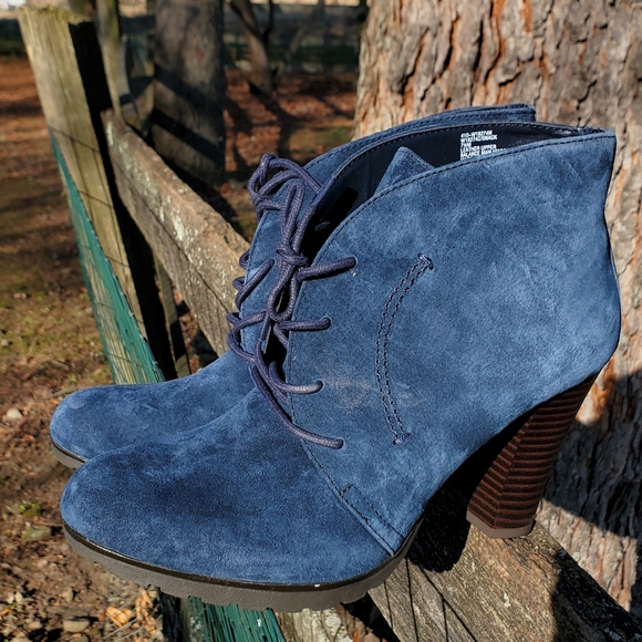 White Mountain blue suede heeled booties, size 7.5 - Picture 2 of 4